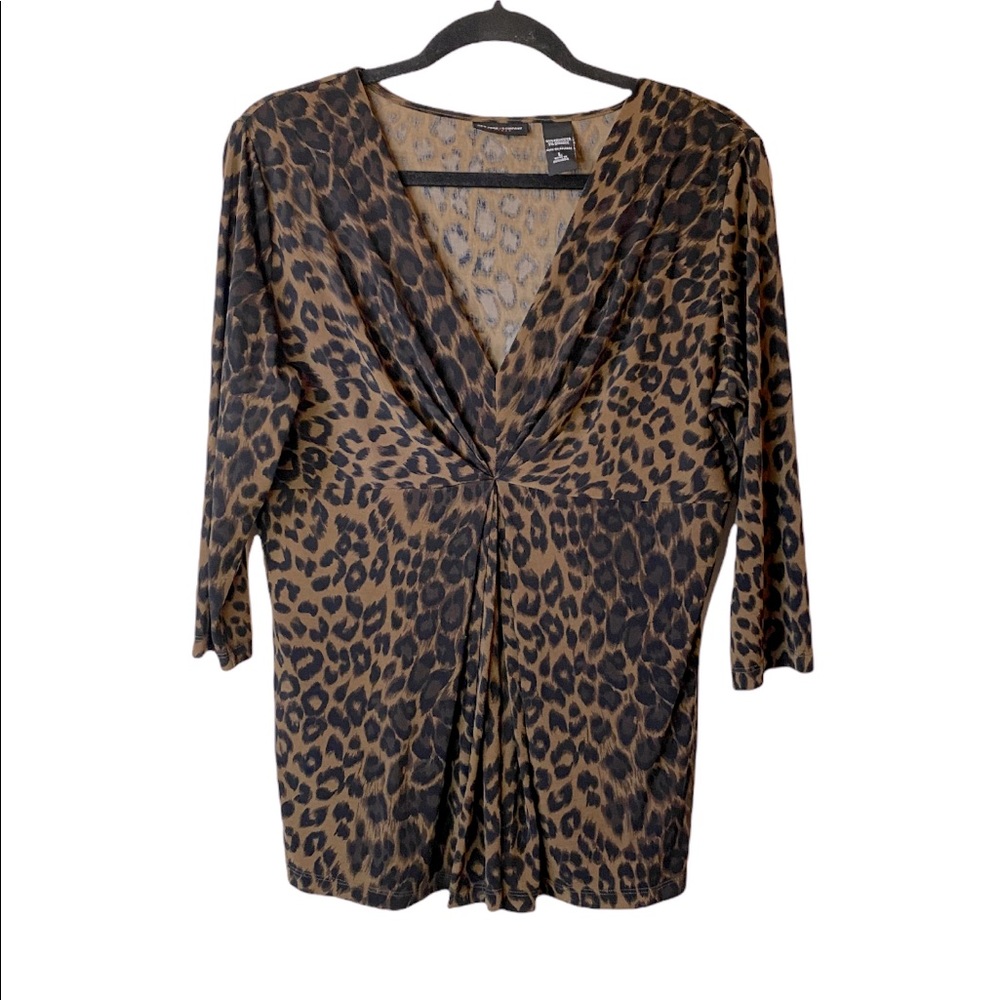 New York & Company Stretch Leopard V-Neck 3/4 Sleeves Top